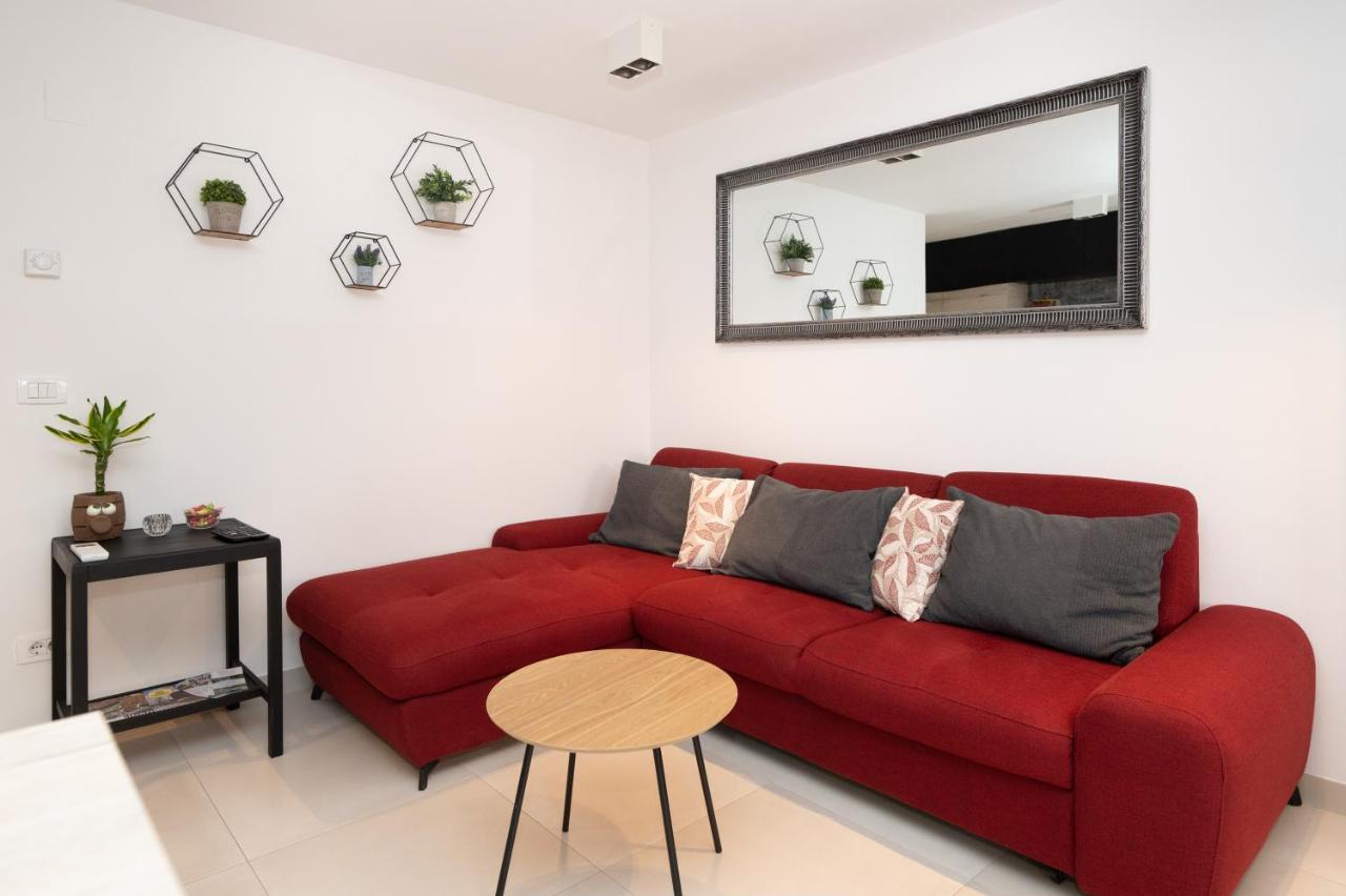 Apartment Tula ชิเบนิก ภายนอก รูปภาพ
